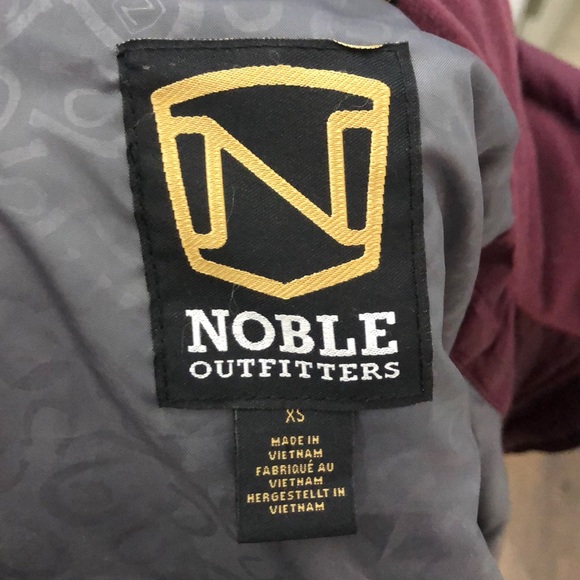 Noble Outfitters equestrian puffer jacket - Picture 2 of 8